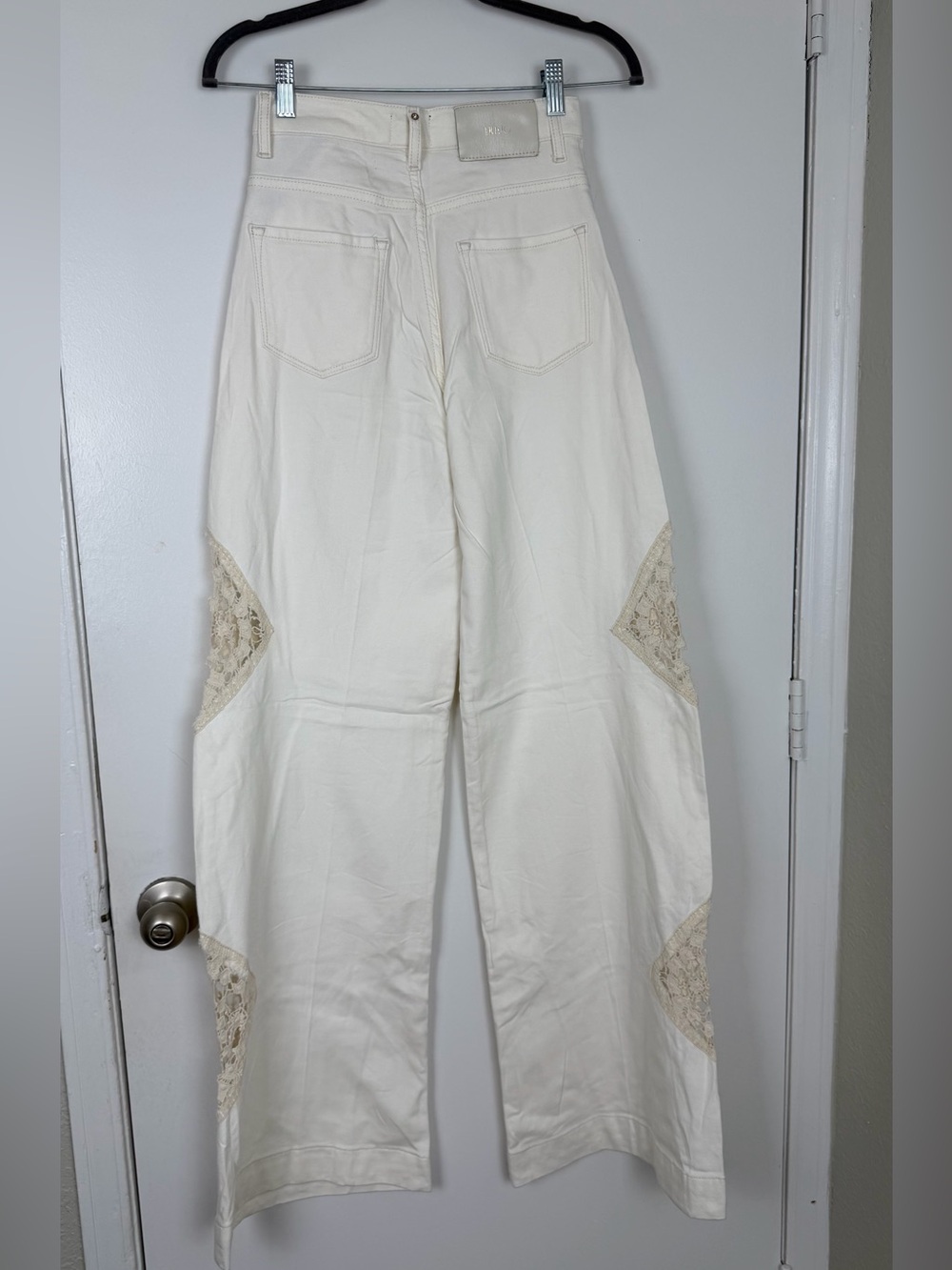NWOT Liu Jo Better Denim Wide Leg Lace Insert Jeans Ivory Size 25 - Picture 13 of 16